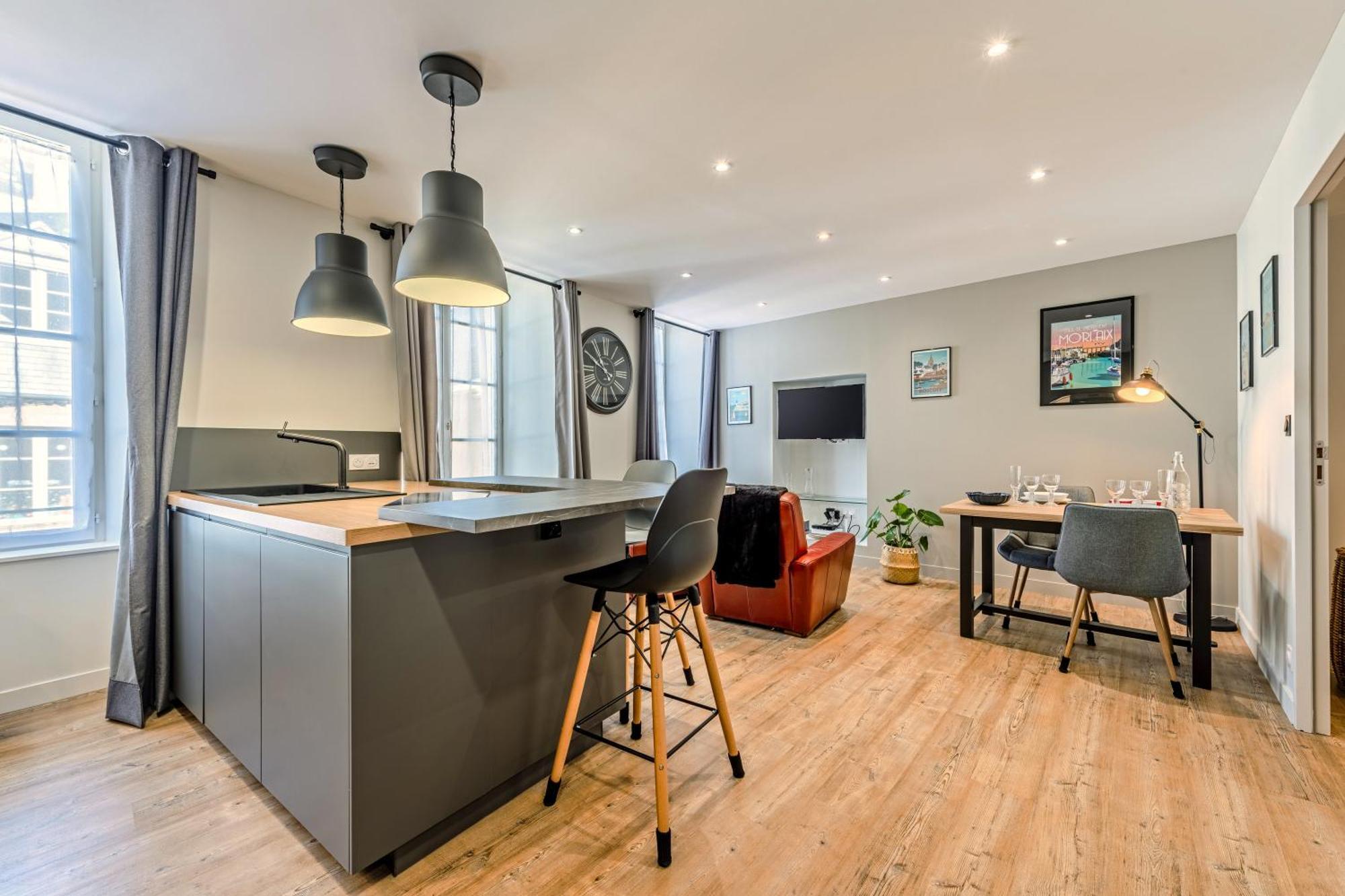 Appartement Du Theatre Morlaix Bagian luar foto