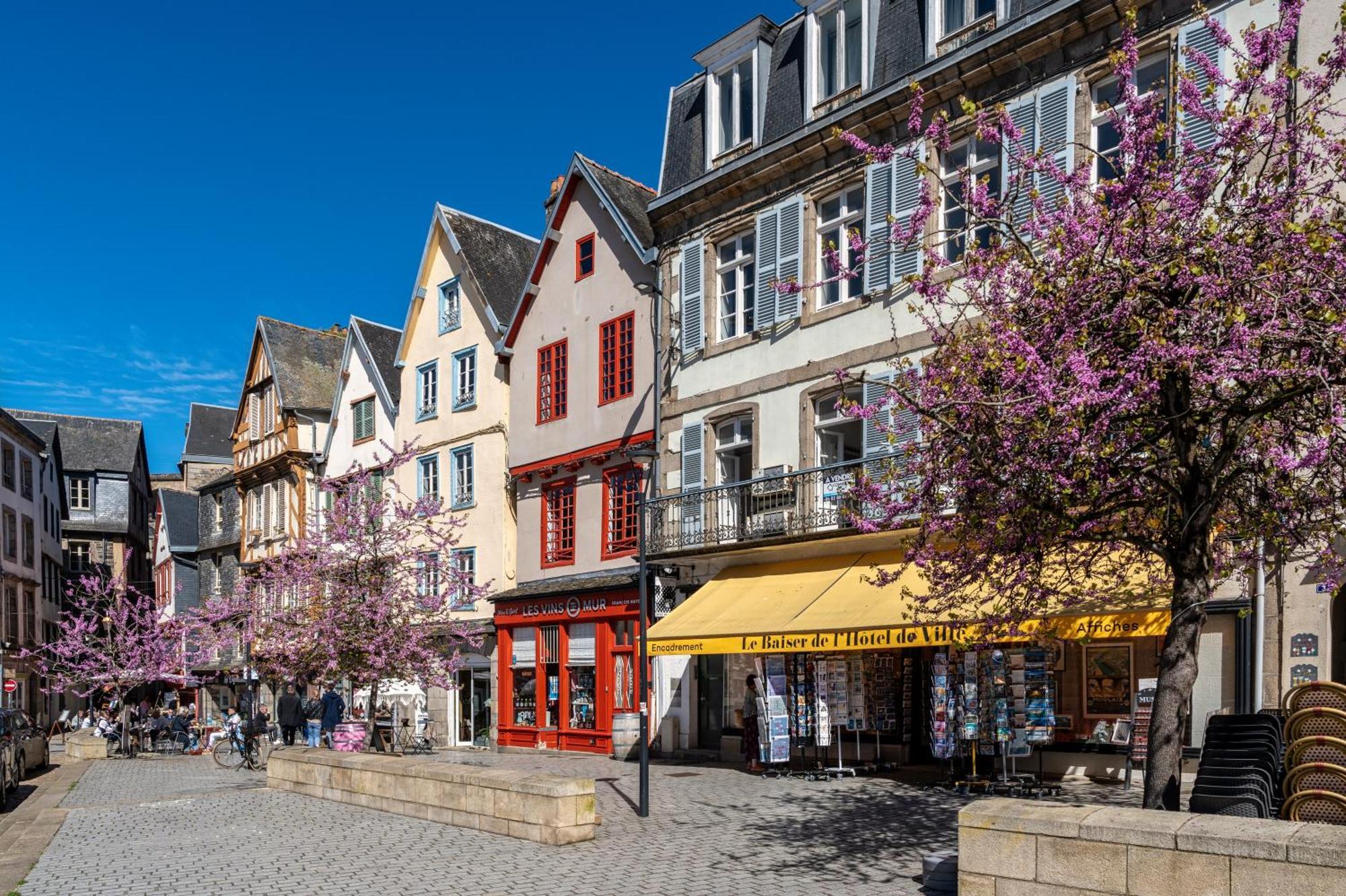Appartement Du Theatre Morlaix Bagian luar foto